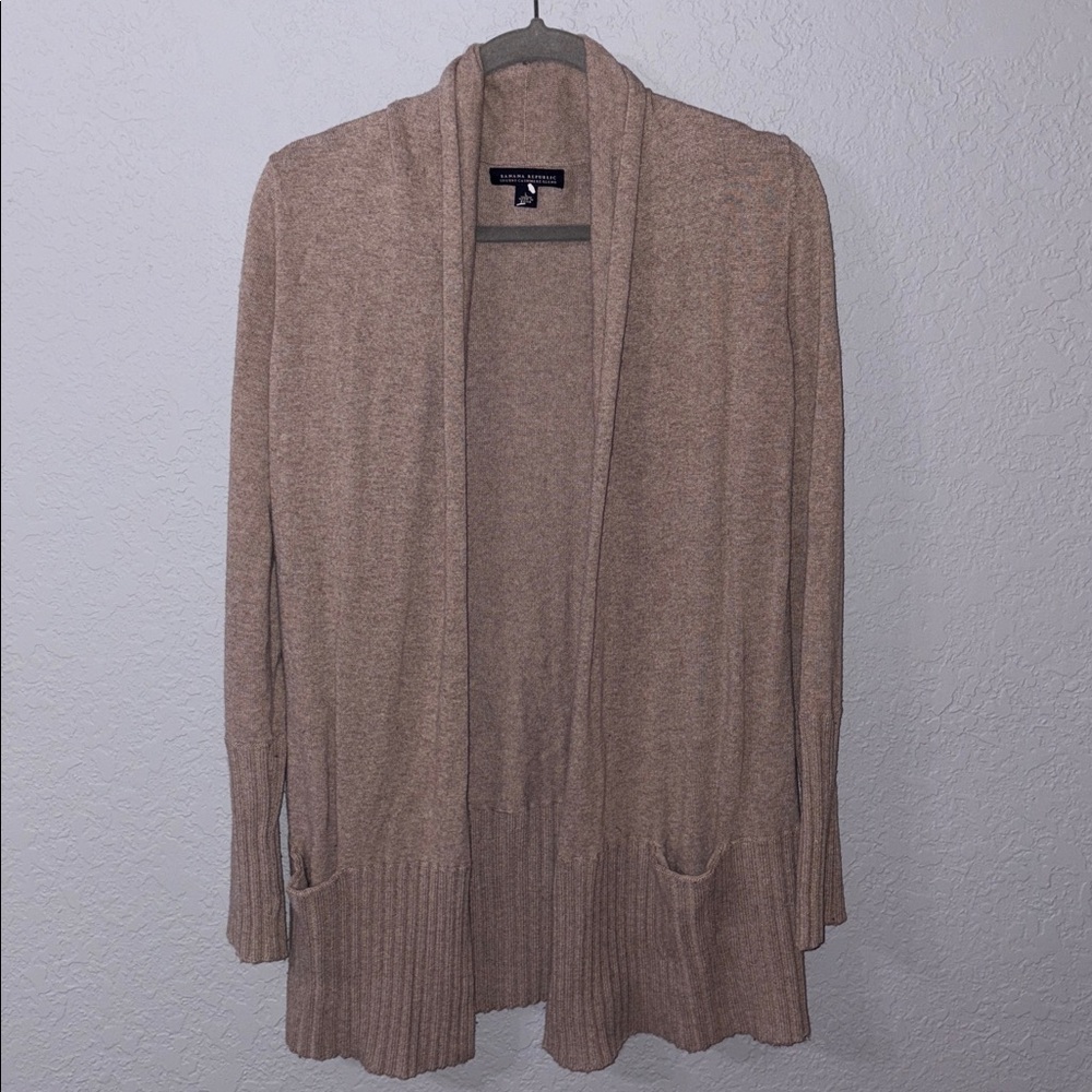 Banana Republic Women's Tan Cardigan - Picture 2 of 5